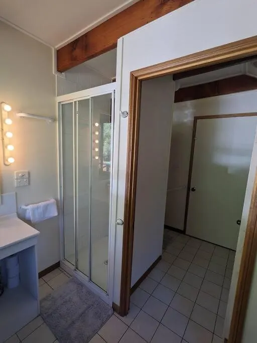 Beachmere Escape Australien